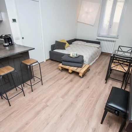 Apartment Milan Lägenhet *